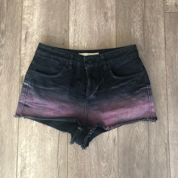 Topshop Moto Black ombré distressed denim shorts 4 - Picture 2 of 7